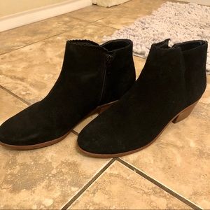 Jack Rogers black ankle boots low heels
